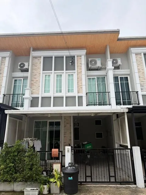 ให้เช่าทาวน์เฮ้าส์ 2 ชั้น 16 ตร.ว. โกลเด้น ทาวน์ รามอินทรา-วงแหวน ถนนคู้บอน (พร้อมอยู่ 1 ก.ค 69)