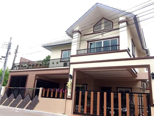 ขายบ้านเดี่ยว 2 ชั้น หมู่บ้านอิ่มอัมพรทาวน์ ซอยราชพฤกษ์ 9 ใกล้ BTS บางหว้า โทร 065-1515166