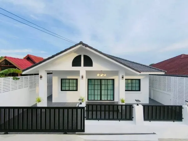 ขายบ้านเดี่ยว หมู่บ้านเอกมงคล 1 ซอยเขาตาโล ใกล้ทางรถไฟน้ำไม่ท่วม เฟอร์ครบหิ้วกระเป๋าเข้าอยู่ได้เลย