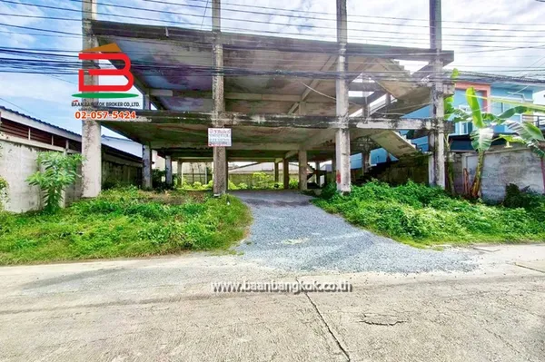 ที่ดินพร้อมสิ่งปลูกสร้าง ซอยลาดพร้าว 87 แยก 21 เนื้อที่ 86 ตรว. ถนนลาดพร้าว แขวงคลองเจ้าคุณสิงห์ เขตวังทองหลาง
