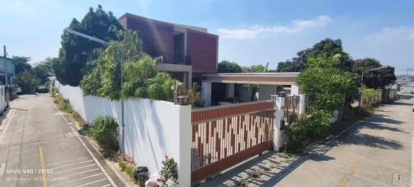 U1445 ให้เช่าบ้านเดี่ยว 2 ชั้นหลังมุม บ้านหลังใหญ่ พร้อมสระว่ายน้ำในบ้าน พร้อมเฟอร์ โซนราชพฤกษ์ ฝั่งตรงข้ามเซ็นทรัลเวสวิลล์