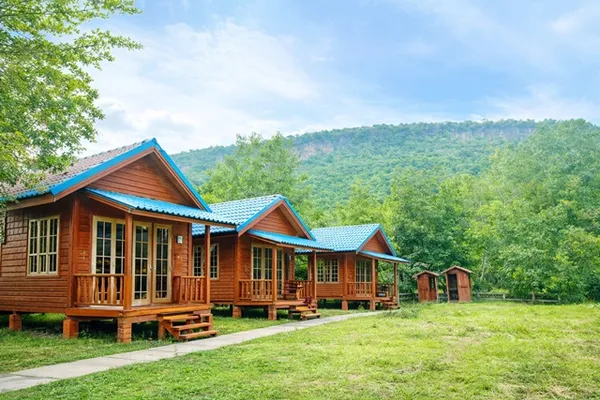 เขาใหญ่ หมูสี ที่ดินวิวภูเขา 360 องศา บ้านน็อคดาวน์ 3 หลัง 1 ไร่ 23 ตร.ว. ใจกลาง ปากช่อง กรีนเนอรี่ รีสอร์ท 500 ม.