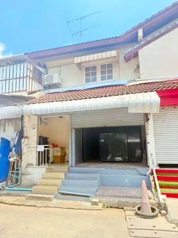 ถ.เอกทักษิณ ร้านค้าห้องกระจก 1 น้ำ ใกล้ ม.รังสิต 350 ม. พื้นที่ 9.5 ตร.ว. 38 ตร.ม. ฟิวเจอร์พาร์ค รังสิต 4.8 กม.
