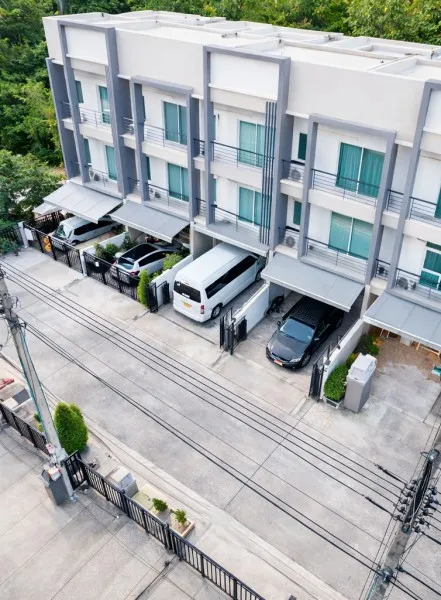 สุขุมวิท77 ทาวน์โฮม 3 ชั้น 3 นอน 3 น้ำ ใกล้แยกอ่อนนุช 17 300 ม.บ้านกลางเมือง ขนาด 20 ตร.ว. 177 ตร.ม.โลตัส สุขุมวิท50 1.8