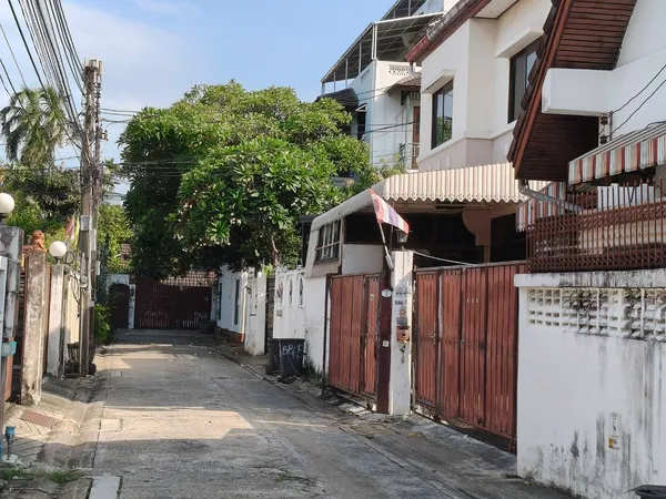 ขายที่ดินเอกมัย ที่ดินพร้อมบ้าน 107ตร.ว เอกมัย10 สุขุมวิท65 ใกล้รถไฟฟ้าBTS เอกมัย ทองหล่อ พระโขนง ปรีดี Land Sukhumvit Ekkamai for sale easy acees to Thonglor phromphomg 087-9074045