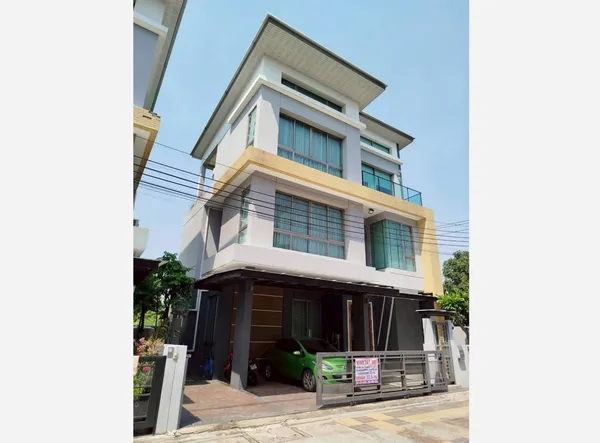 ขายบ้านเดี่ยว โฮมออฟฟิศ 3 ชั้น (แปลงมุม) ซอยรัชดาภิเษก 30 จันทรเกษม เขตจตุจักร ใกล้รถไฟฟ้าสีเหลือง สถานีลาดพร้าว