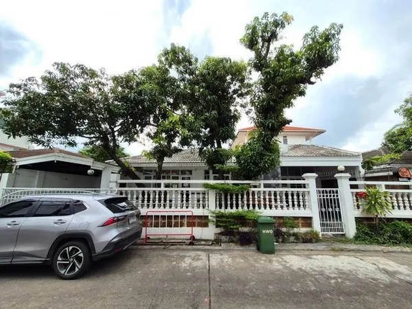 ให้เช่าบ้านเดี่ยวย่านลาดพร้าว รามคำแหง เลียบทางด่วนรามอินทรา รัชดา พระราม 9   ทาวน์อินทาวน์ใกล้โรงเรียนบดินทรเดชา และเพียง 1 นาที ถึงห้างโลตัส