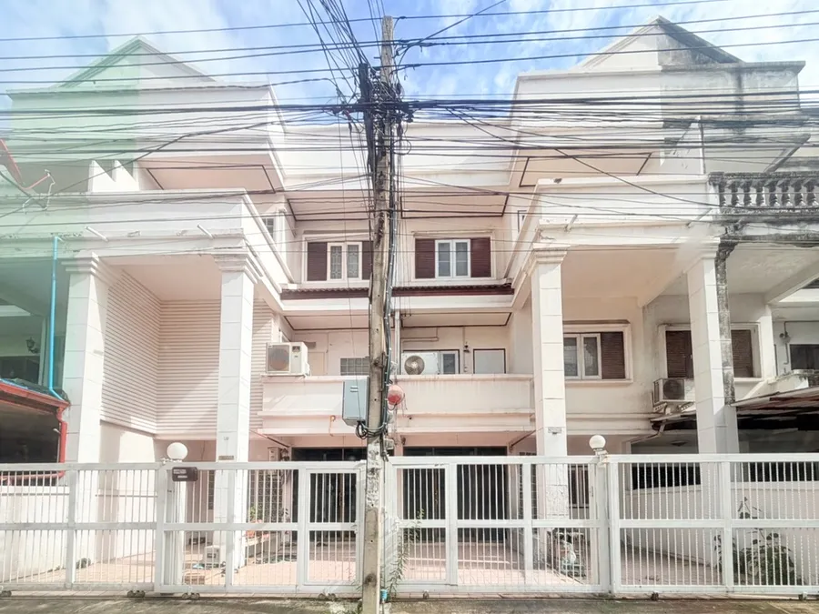 ขาย ทาวน์โฮม3ชั้น 2คูหา รามอินทรา34 ใกล้เลียบด่วน 