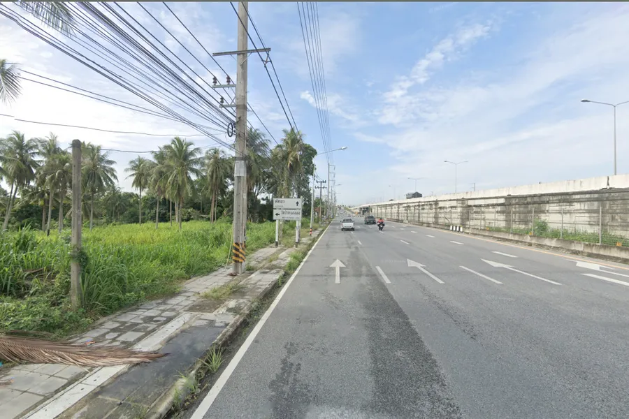 ขาย ที่ดิน ริมถนนมอเตอร์เวย์ อ.ศรีราชา 45 ไร่กว่า 