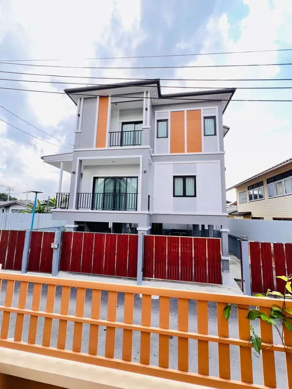 บ้านเดี่ยว2.5 ชั้น สั่งสร้างเอง สภาพใหม่เพียง 2 ปี ทำเลทอง พัฒนาการ–อ่อนนุช–ศรีนครินทร์