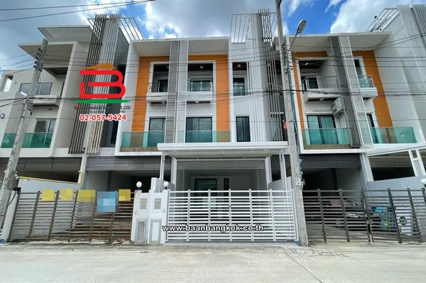 โฮมออฟฟิศ 3 ชั้น เนื้อที่ 30.4 ตร.ว. โครงการ De Rich Home Office (สุขาภิบาล 5 ซอย 25) ถนนสุขาภิบาล 5 แขวงท่าแร้ง เขตบางเขน