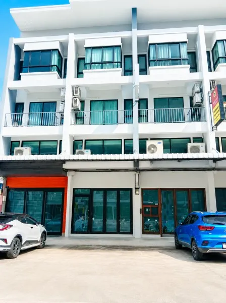 อาคารพาณิชย์ 3.5 ชั้น 5 นอน 8แอร์ เพชรเกษม กัลปพฤกษ์ บางแค เทอดไท 3 น้ำ MRT บางแค 1.0 กม.