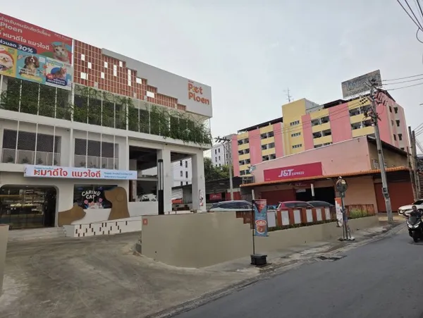 ให้เช่าโกดัง+ออฟฟิศรัชดาภิเษกซอย 3 ขนาด 268 ตรม. ซอยข้างสถานทูตจีน