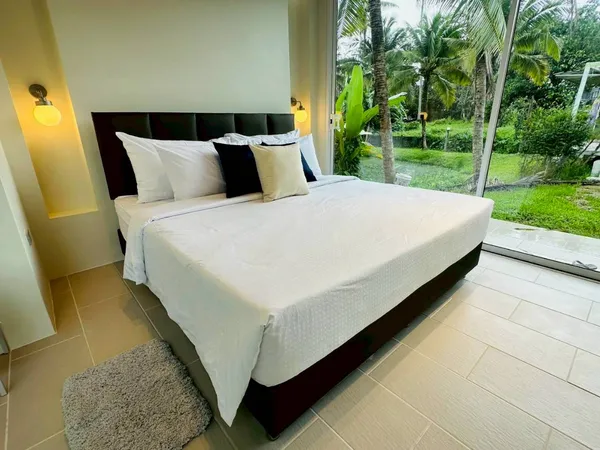 บ้านใหม่ให้เช่า เงียบสงบ วิวสวนริวคลอง
