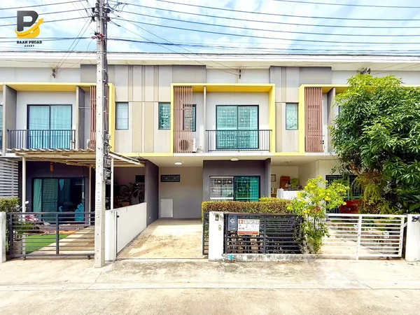 ขายถูกที่สุด ในโครงการ ทาวน์โฮม หมู่บ้านเดอะ คอนเนค ดอนเมือง-เทิดราชัน : The Connect Don Mueang-Thoet Rachan
ทาวน์โฮมใกล้รถไฟฟ้า และสนามบินดอนเมือง ถนนเทิดราชัน 31 สภาพดีพร้อมอยู่