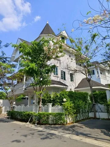 รหัสC7204 ให้เช่าบ้านเดี่ยว 3ชั้น แฟนตาเซีย วิลล่า บางนา International Village ถนนศรีนครินทร์ บางนาตราด 33