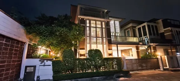 MHR188 บ้านเดี่ยว 3 ชั้น หลังใหญ่ บ้านกลางกรุง เดอะนิช รัชวิภา เฟอร์ฯ ครบ พร้อมห้องแม่บ้าน ใกล้ SRT จตุจักร แค่ 350 เมตร