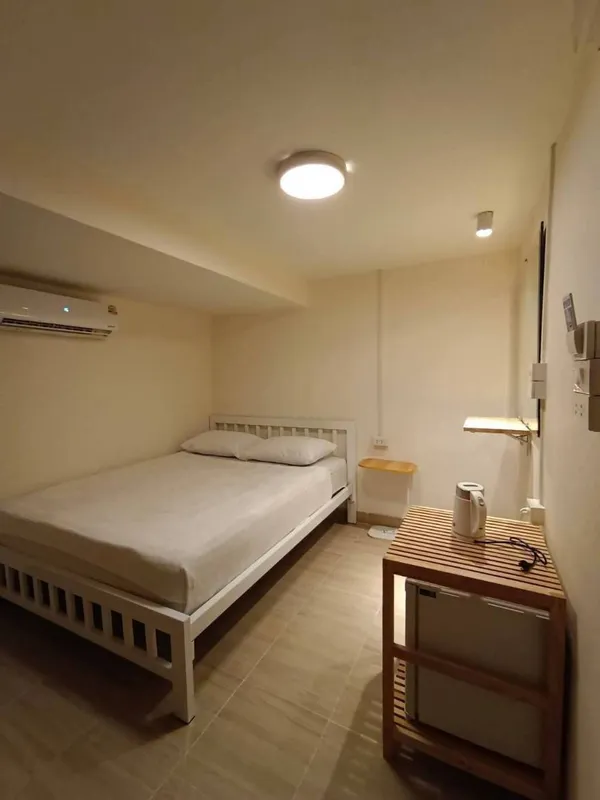ห้องพักรายวัน เมืองพัทยา ราคาถูก Small Room ห้องพักพัทยาใต้
