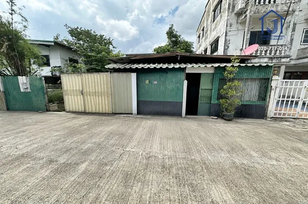 ขายที่ดินพร้อมสิ่งปลูกสร้าง 50 ตารางวา ซอยลาดพร้าว 63 แยก 3 ใกล้รถไฟฟ้าสายสีเหลือง (สถานีโชคชัย 4)
