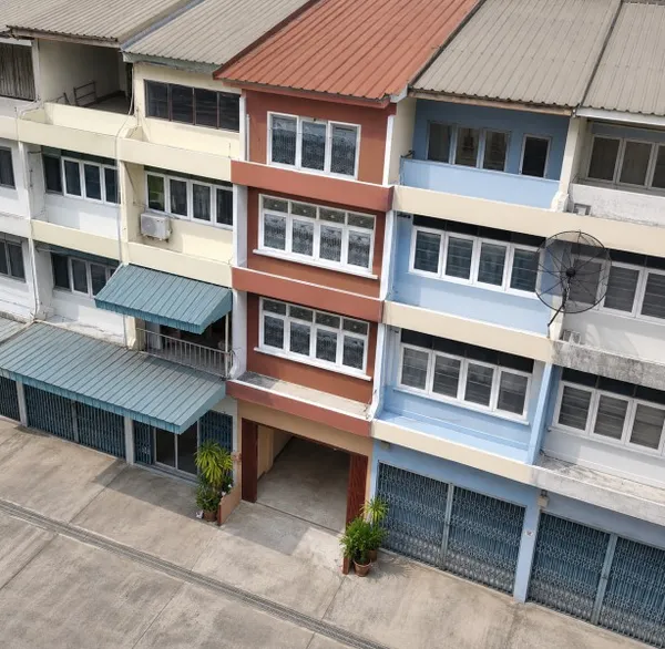 อาคารพาณิชย์ 4 ชั้น 2 นอน 2 น้ำ 18 ตร.ว.288 ตร.ม. จอมทอง2-12 ใกล้ BTSวุฒากาศ1.6กม. CJ MOREจอมทอง13 600ม. บางขุนเทียน 900