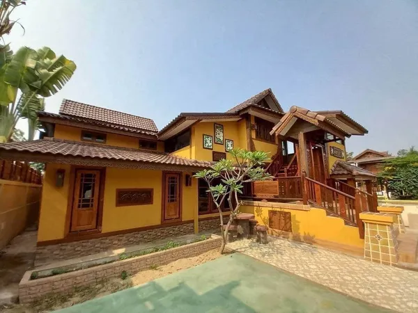 ขาย/ให้เช่าบ้านสวยหลังใหญ่ บ้านร้องเรือคำ ปากซอยมี ศูนย์เวชศาสตร์ผู้สูงอายุ ใกล้แยกแอร์พอร์ต เชียงใหม่
