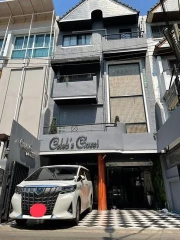 รหัสC7211 ให้เช่าอาคารพาณิชย์ 4 ชั้น 1 คูหา สุขุมวิท 49 ซอยทองหล่อ23 มีที่จอดรถหน้าอาคาร