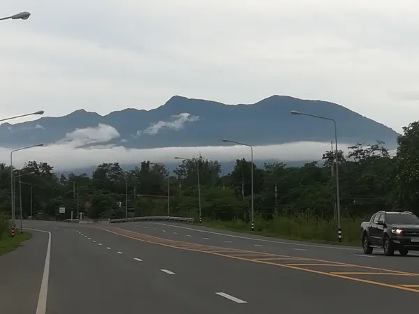 บ้านสวนสไตล์รีสอร์ท 2 ไร่ บ้าน 3 หลัง วิวเขา 360° ใกล้ทะเลและแหล่งท่องเที่ยว จันทบุรี ราคา 6.9 ล้าน