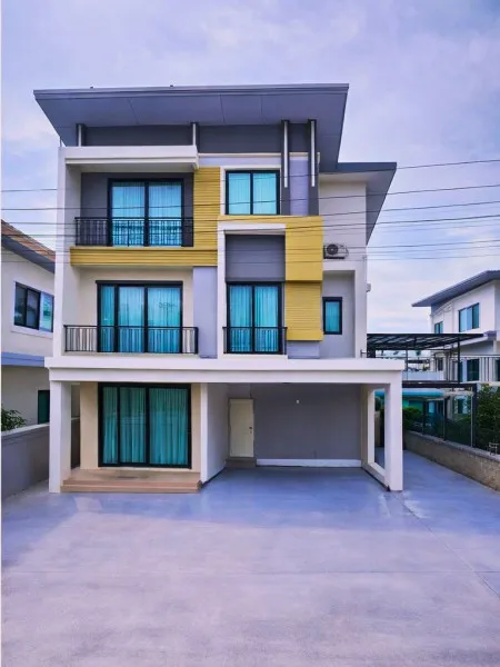 แยกจตุโชติ วัชรพล-สุขาภิบาล5 28-34 คฤหาสน์ 5นอน 3 ชั้น 4 น้ำ 50 ตร.ว. 200 ตร.ม. ให้เช่า สายไหม 1.3 กม.