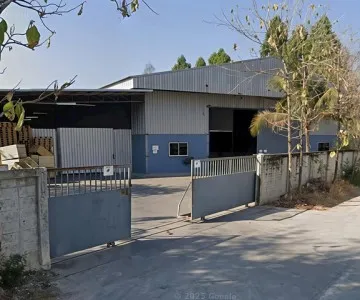 ให้เช่าโกดังหนองบอนแดงบ้านบึงชลบุรี ให้เช่าโกดังบ้านบึงขนาด 1,800 ตารางเมตร มีรั้วรอบขอบชิดเป็นส่วนตัว