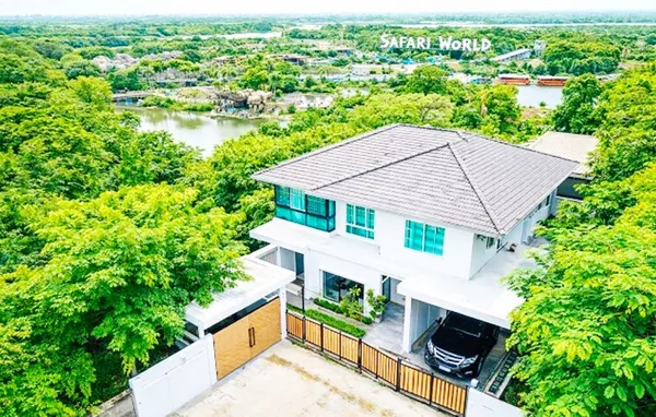 ซาฟารีเวิลด์ 1.2 กม. ใกล้รร.สาธิตพัฒนา 500 ม. 101ตร.ว. ปัญญาอินทรา บ้านเดี่ยว 2ชั้น 4-5นอน 3 น้ำ
