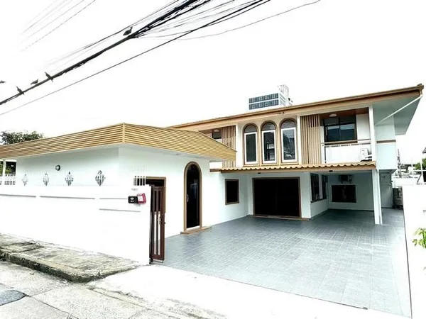 ให้เช่าบ้านเดี่ยว 2 ชั้น 405 ตร.ม. ซอยลาดพร้าว 48 หลังมุม ใกล้ MRT ภาวนา
