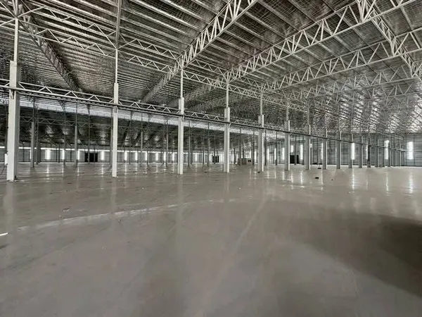 ให้เช่าโกดัง/โรงงาน พื้นที่ 34,200 ตรม. อ.หนองใหญ่ จ.ชลบุรี