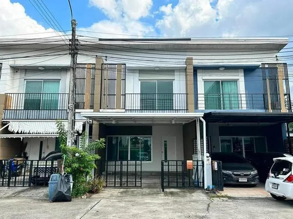 ขายทาวน์เฮ้าส์ 2 ชั้น 122 ตร.ม. หมู่บ้าน My Place นวมินทร์ 72 ใกล้ตลาดปัฐวิกรณ์