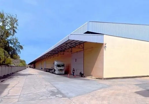 ให้เช่าโกดังติดนิคมอุตสาหกรรมโรจนะอยุธยา2100ตร.มรองรับรถบรรทุกขนาดใหญ่พร้อมระบบCCTVระบบสาธารณูปโภคครบครัน