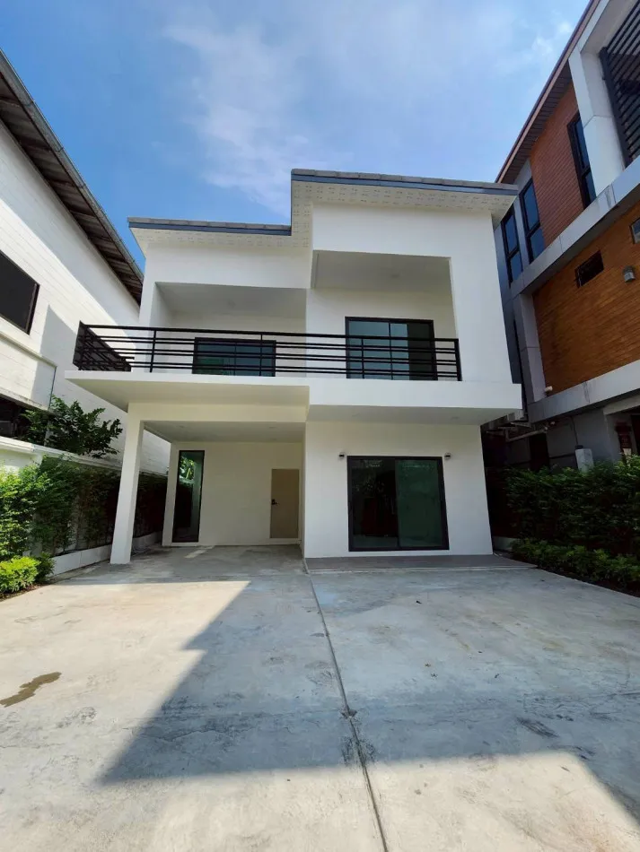 ขาย ทาวน์โฮม  Sukhumvit 93 (Phueng Mi 29 Alley)