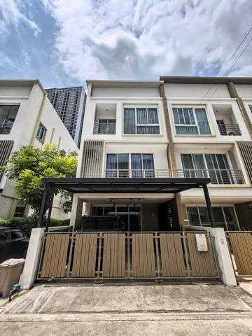 ให้เช่าโฮมออฟฟิศLumpini Town Residence Ladprao Station ติด MRT ลาดพร้าว ซอยลาดพร้าว 21 จดทะเบียนได้ใกล้เซ็นทรัล ลาดพร้าว