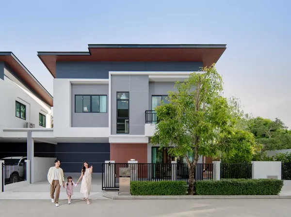 บ้านแฝดที่ดินใหญ่ติดถนนคู่ขนานกาญจนาภิเษก–บางนา กม.8 
29 – 30 ส.ค. นี้ ห้ามพลาด!...ที่ THE ONE life บางนา 
⚡️ จองวันงาน รับส่วนลดเพิ่ม  50,000 บาท*
