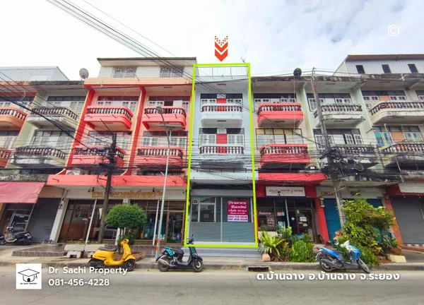 ตึกพาณิชย์ 3 ชั้นครึ่ง (รีโนเวทใหม่) สี่แยกบ้านฉาง จ.ระยอง