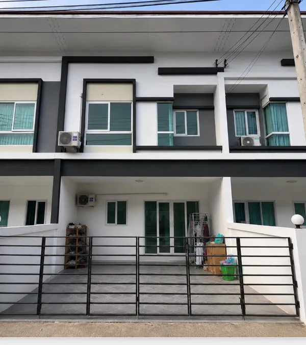 ขายบ้าน พื้นที่ 20 ตารางวา หมู่บ้านเก้ามงคล วิลเลจ พุทธมณฑลสาย 5-ไร่ขิง 34 สามพราน ราคา 3,380,000 บาท