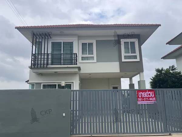 L260118 | ขายหรือให้เช่า บ้านเดี่ยว 2 ชั้น ทำเลชัยพฤกษ์–ราชพฤกษ์ พื้นที่กว้าง 63.4 ตร.วา พื้นที่ใช้สอย 224 ตร.ม. เหมาะสำหรับครอบครัวที่ต้องการบ้านหลังใหญ่ ฟังก์ชันครบ และเดินทางสะดวกใกล้ถนนหลัก