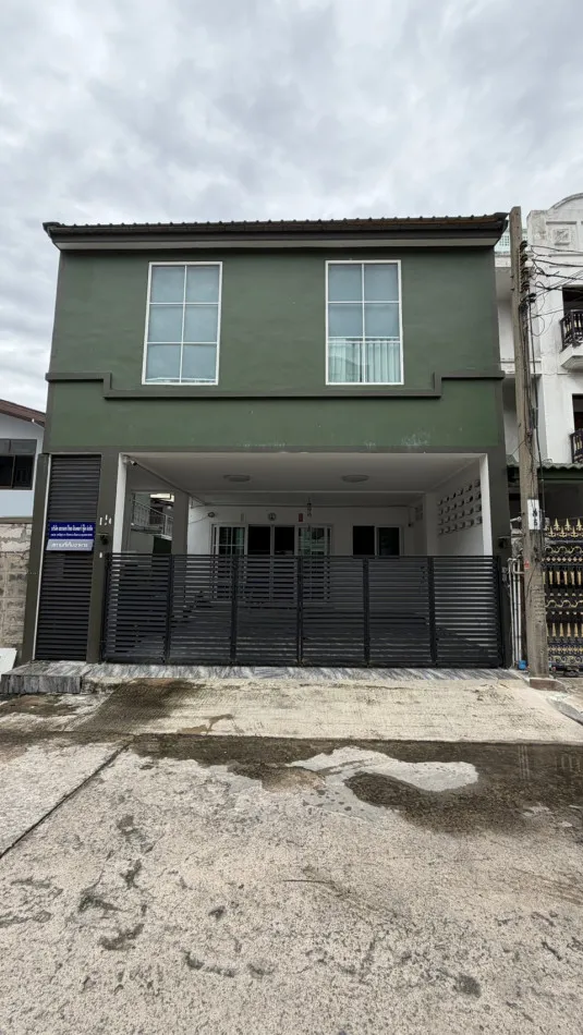 ขายทาวน์โฮม 3 ชั้น ซอยฟิลิป ถนนประชาราษฎร์บำเพ็ญ 1