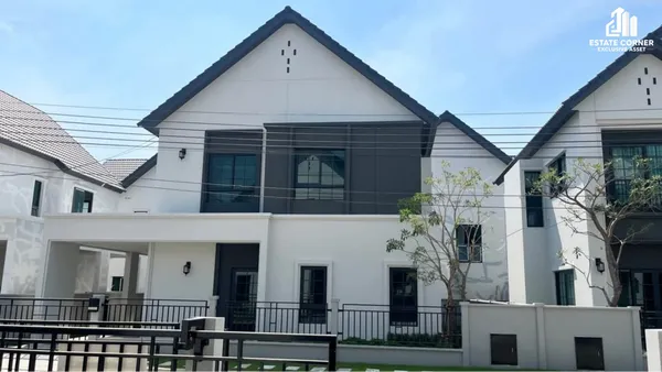 ขาย บ้านเดี่ยว หมู่บ้าน Centro บางนา บนทำเล ใกล้ MEGA บางนาเพียง 800M