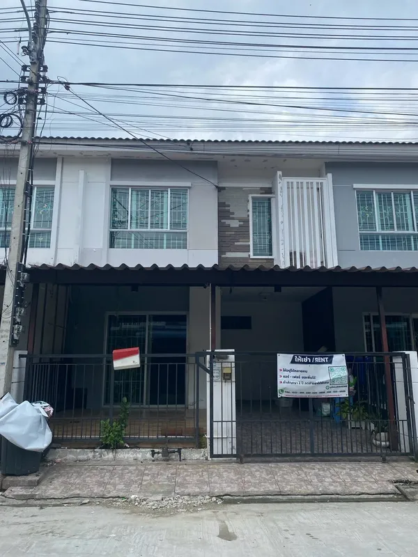 มีบ้านให้เช่าติดเซนทรัสศาลายา เดินทางสะดวก  อยู่ได้หลายคน ยินดีรับนักศึกษา 
หมู่บ้าน พฤกษาวิลล์ 56