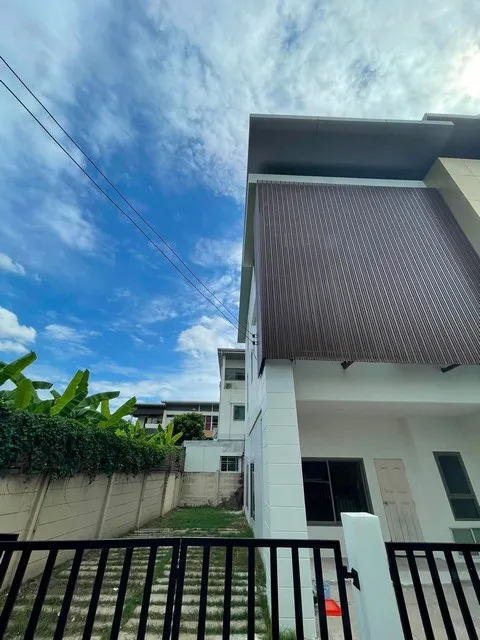 ให้เช่าทาวน์โฮม 3 ชั้น 176 ตรม. ภัทร โมทาวน์ Pattra Mo Town แจ้งวัฒนะ–ปากเกร็ด 19 ตรงข้ามเซนทรัลแจ้งวัฒนะ
