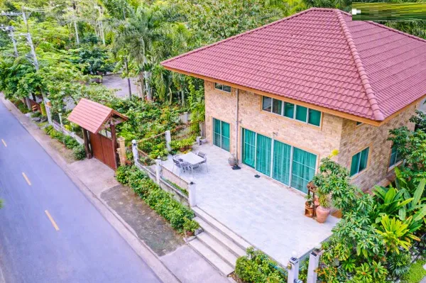 260920tknwso ให้เช่า บ้าน สุขุมวิท ทะเลบางพระ 200 ม. เซนทรัล ศรีราชา 2.91กม. บ้านเดี่ยว 2 ชั้น 3นอน 150 ตร.ว. 1 งาน 150