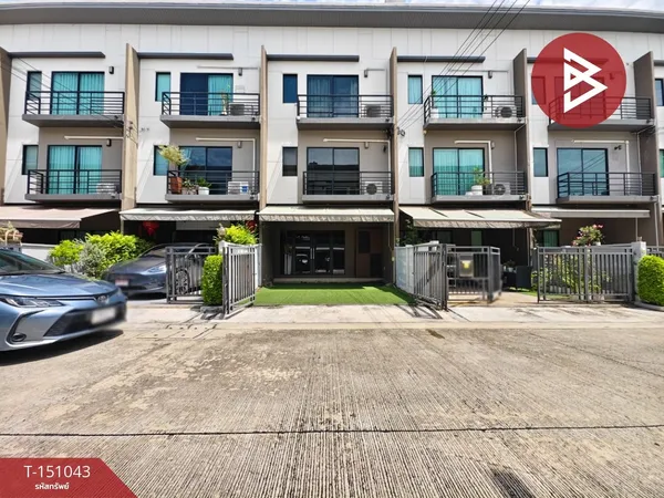 ขายทาวน์โฮม 3 ชั้น โครงการบ้านกลางเมือง รามอินทรา (Baan Klang Muang Ramintra) รีโนเวทใหม่