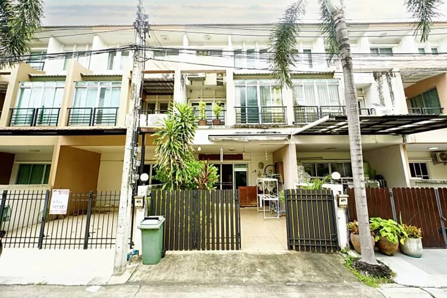 ขาย ทาวน์โฮม บ้านวิสต้าปาร์ค รัชดา-รามอินทรา 200 ต