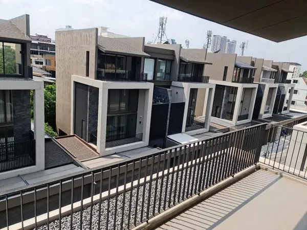 ให้เช่าบ้านเดี่ยว 4 ชั้น โครงการ เอเทรีย อารีย์-อินทามระ ATRIA Aree-Inthamara ถนนสุทธิสารวินิจฉัย ใกล้ BTS สะพานควาย