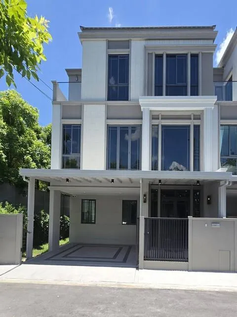 ให้เช่าทาวน์โฮม 3 ชั้น 214 ตร.ม. บ้านกลางเมือง คลาสเซ่ สุขุมวิท 77 ใกล้ BTS อ่อนนุช