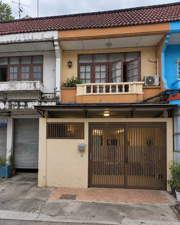 บ้านไทยธานี นวนคร จ.ปทุมธานี ขนาด 22 ตร.ว. 2,400,000 บาท